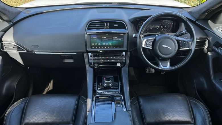 Jaguar F-Pace 2.0d [180] Chequered Flag 5dr Auto AWD Diesel Estate